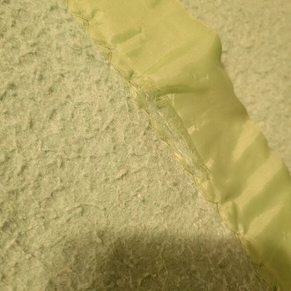 1950s vintage warm wooly bed blanket, pure wool blanket w/ satin binding - Picture 6 of 16